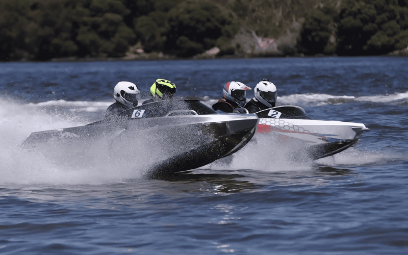 Mini Jet Boats – Two competing mini jet boats Mini Jet Boats - Two competing mini jet boats