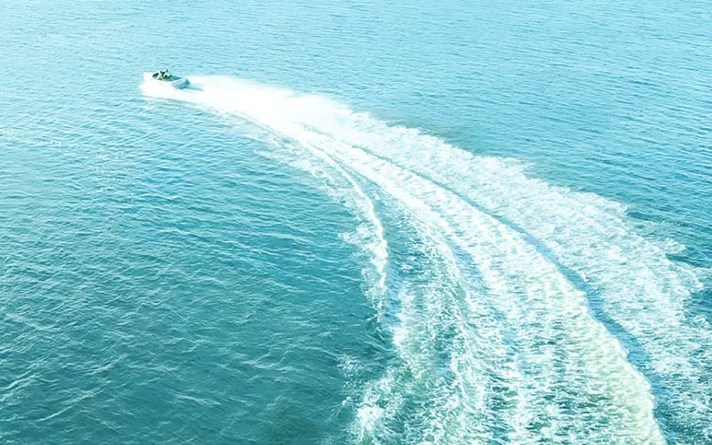 Mini Jet Boats - mini boat sailing the ocean